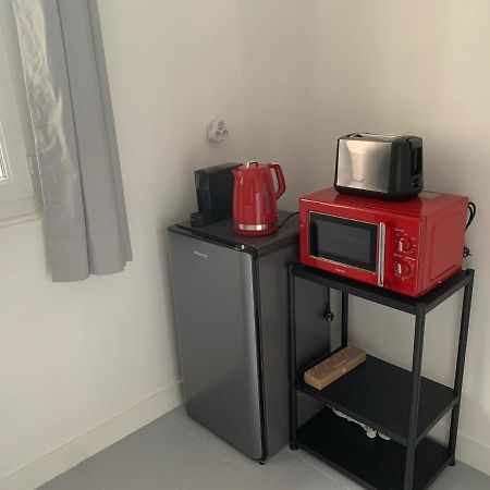 Studio Perfect For 2 Adults And 1 Kid, And Up To 2 Kids - Jourdain 20E, 25Mn To Louvre Via Line M11 باريس المظهر الخارجي الصورة